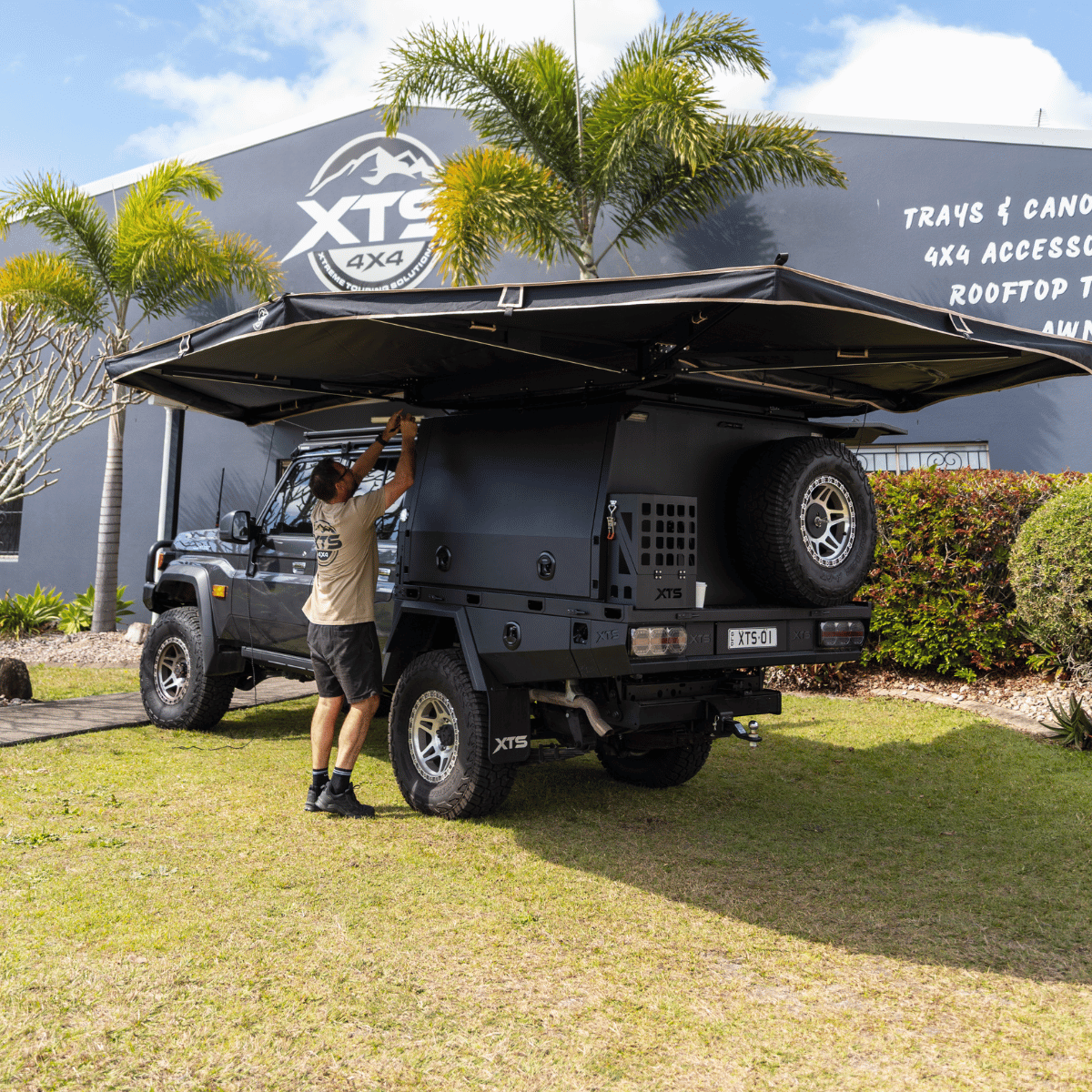 XTS 270 Plus Awning